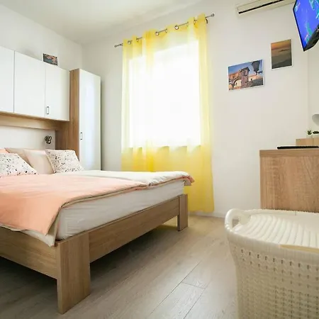 David, 2mins From Town Centre Appartement *