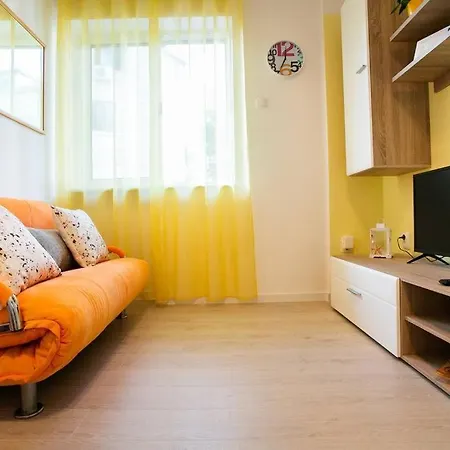 David, 2mins From Town Centre