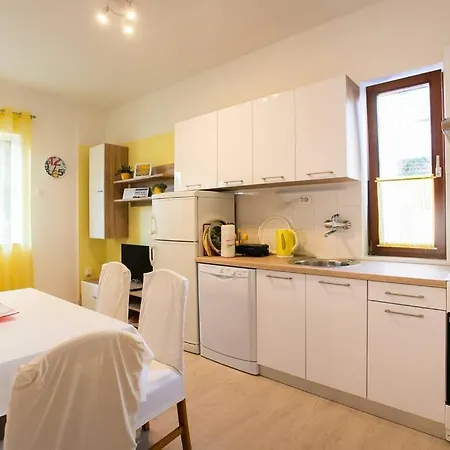 David, 2mins From Town Centre Apartamento Split