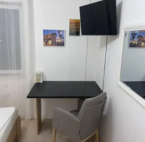 David, 2mins From Town Centre Apartman