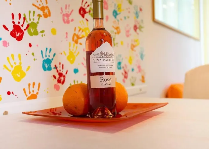 David, 2mins From Town Centre Split